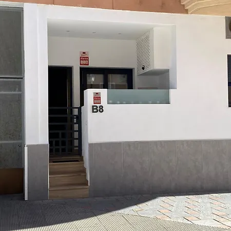 Centrico Y Practico Piso Con Entrada Independiente * Fuengirola