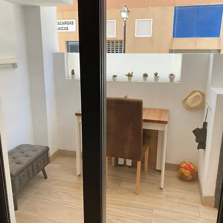 Centrico Y Practico Piso Con Entrada Independiente *