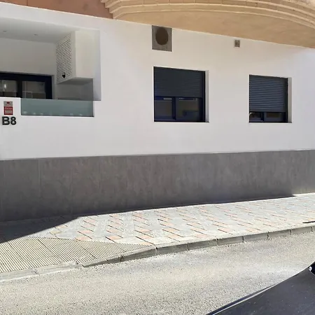 Centrico Y Practico Piso Con Entrada Independiente Fuengirola