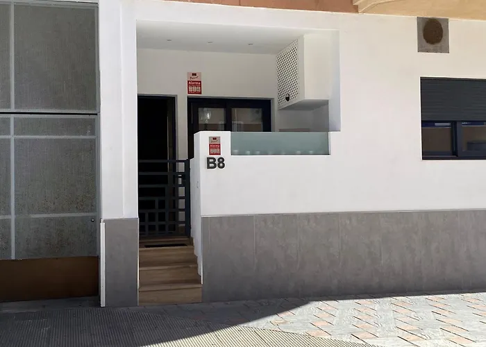 Centrico Y Practico Piso Con Entrada Independiente * Fuengirola