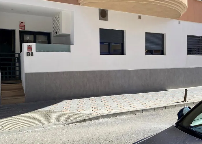 Centrico Y Practico Piso Con Entrada Independiente Fuengirola